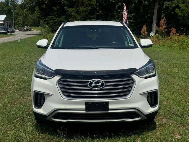 2017 Hyundai Santa Fe SE FWD photo