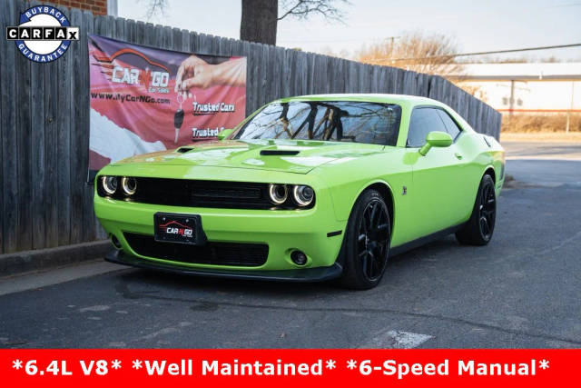 2015 Dodge Challenger R/T Scat Pack RWD photo