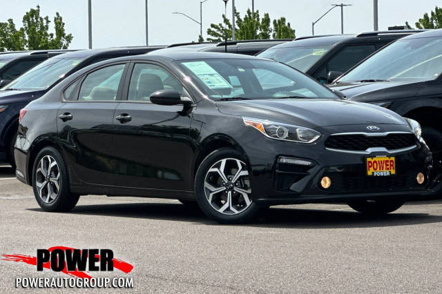 2021 Kia Forte LXS FWD photo