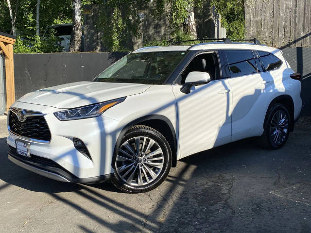 2021 Toyota Highlander Platinum AWD photo