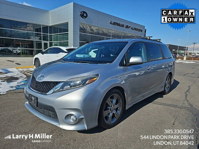 2015 Toyota Sienna SE FWD photo