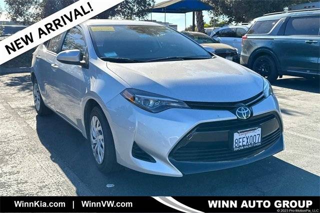 2018 Toyota Corolla LE FWD photo