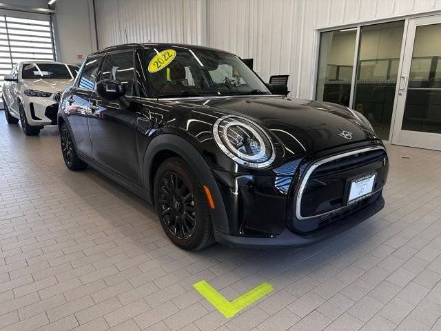 2022 MINI Hardtop 4 Door Cooper FWD photo