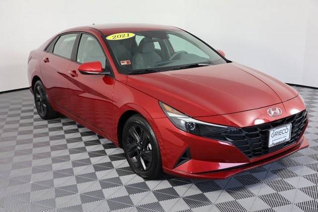 2021 Hyundai Elantra SEL FWD photo