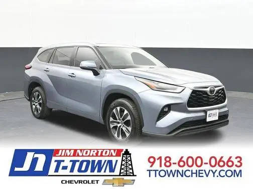 2021 Toyota Highlander XLE FWD photo
