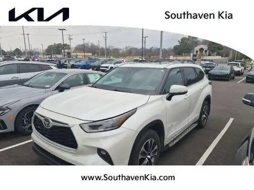 2021 Toyota Highlander XLE FWD photo