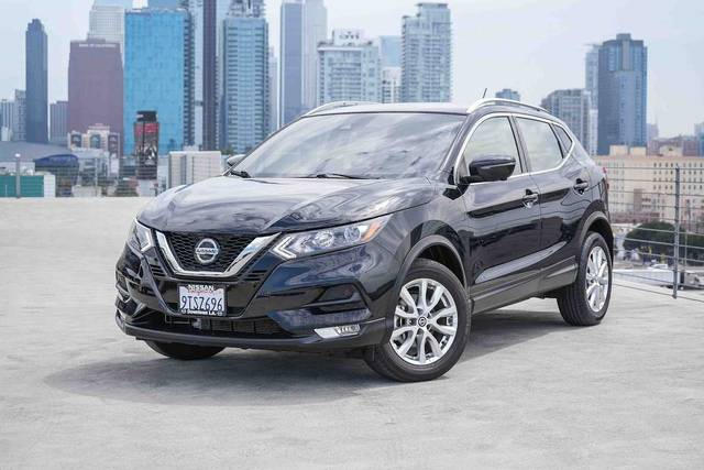 2021 Nissan Rogue Sport SV FWD photo