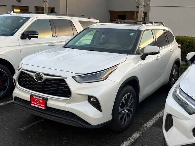 2021 Toyota Highlander XLE AWD photo