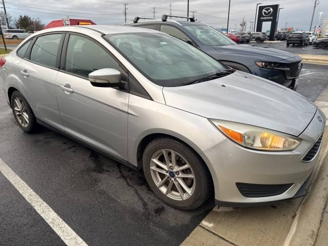 2016 Ford Focus SE FWD photo