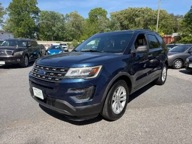2017 Ford Explorer Base FWD photo