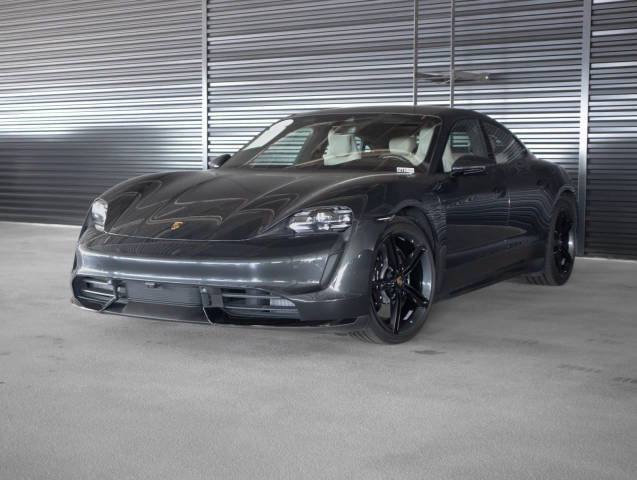 2021 Porsche Taycan Turbo AWD photo