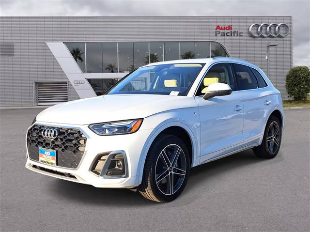 2021 Audi Q5 Premium Plus AWD photo