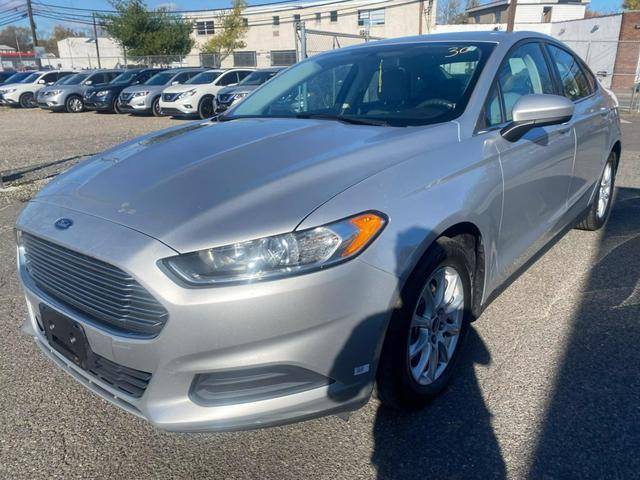 2015 Ford Fusion S FWD photo