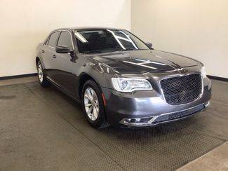 2021 Chrysler 300 Touring RWD photo