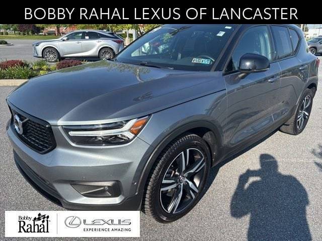 2019 Volvo XC40 R-Design AWD photo