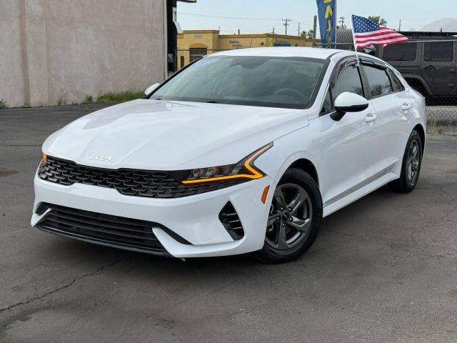 2022 Kia K5 LXS FWD photo