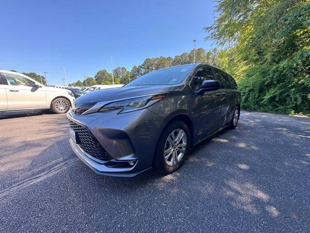 2021 Toyota Sienna XSE AWD photo