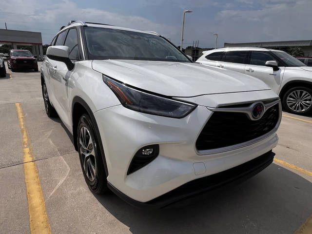 2021 Toyota Highlander Hybrid XLE FWD photo