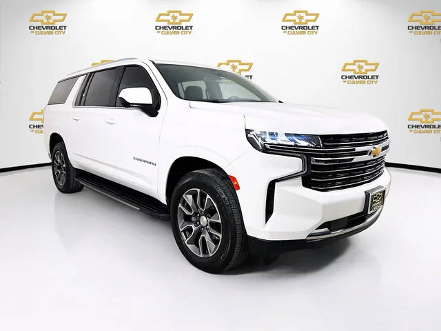 2021 Chevrolet Suburban LT 4WD photo