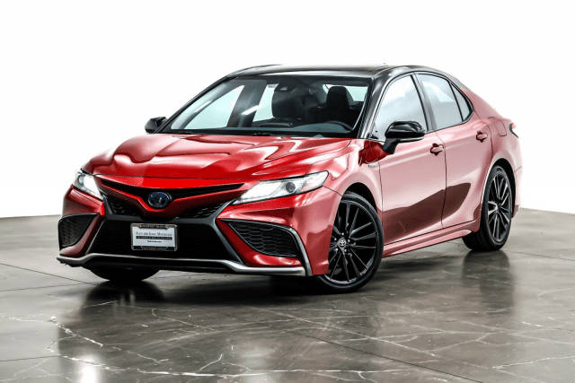 2021 Toyota Camry Hybrid XSE FWD photo
