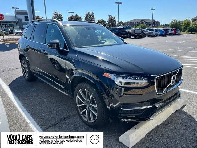 2017 Volvo XC90 Momentum AWD photo