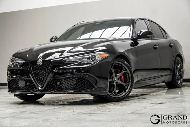 2021 Alfa Romeo Giulia Ti Sport RWD photo