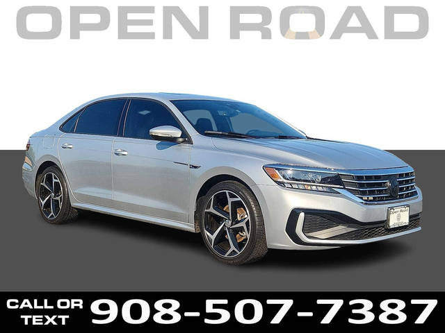 2021 Volkswagen Passat 2.0T R-Line FWD photo