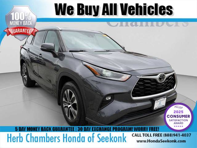 2021 Toyota Highlander XLE AWD photo