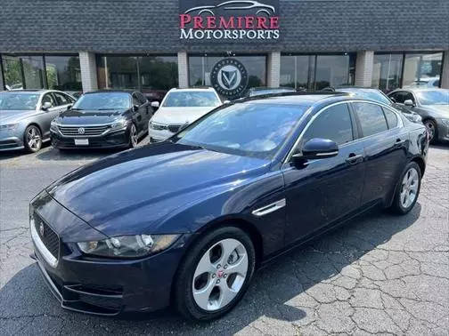 2017 Jaguar XE 25t RWD photo