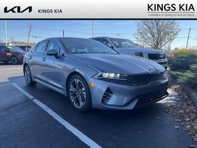 2022 Kia K5 EX FWD photo