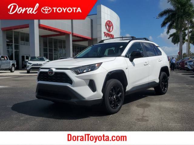 2021 Toyota RAV4 LE FWD photo