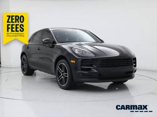 2021 Porsche Macan  AWD photo