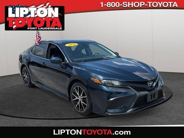 2021 Toyota Camry SE FWD photo