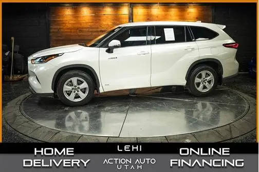 2021 Toyota Highlander Hybrid LE AWD photo