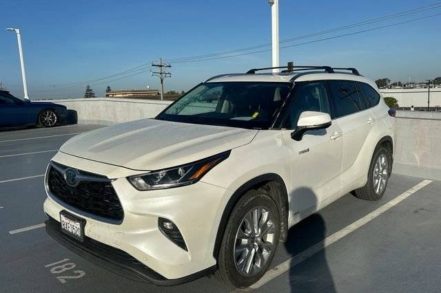 2021 Toyota Highlander Hybrid Limited AWD photo