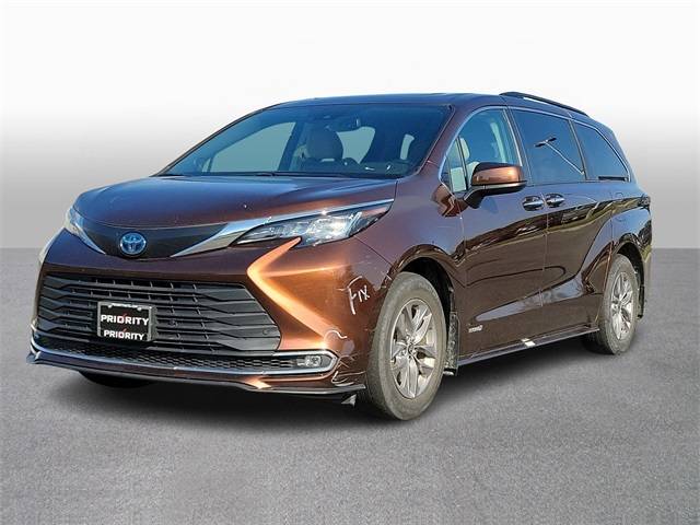 2021 Toyota Sienna XLE AWD photo