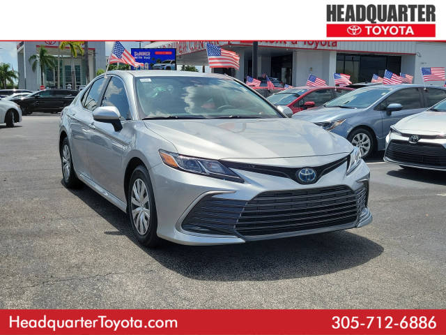 2021 Toyota Camry Hybrid LE FWD photo