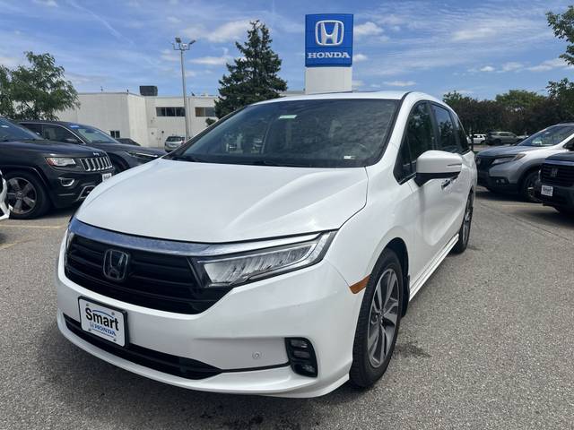 2022 Honda Odyssey Touring FWD photo