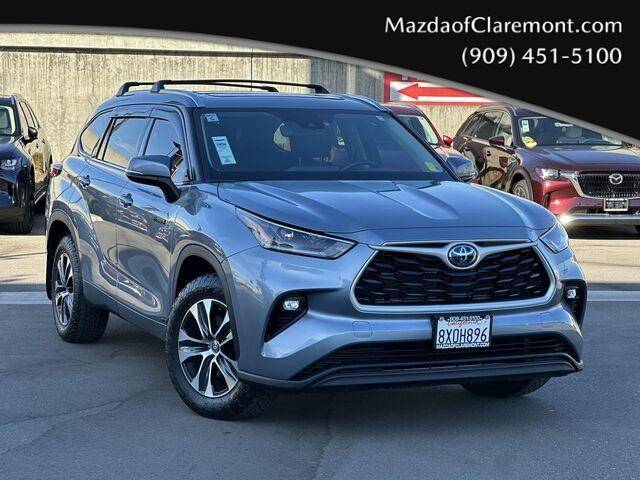 2021 Toyota Highlander Hybrid XLE AWD photo