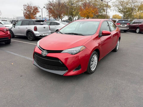 2017 Toyota Corolla LE FWD photo