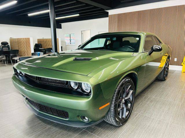 2021 Dodge Challenger SXT RWD photo