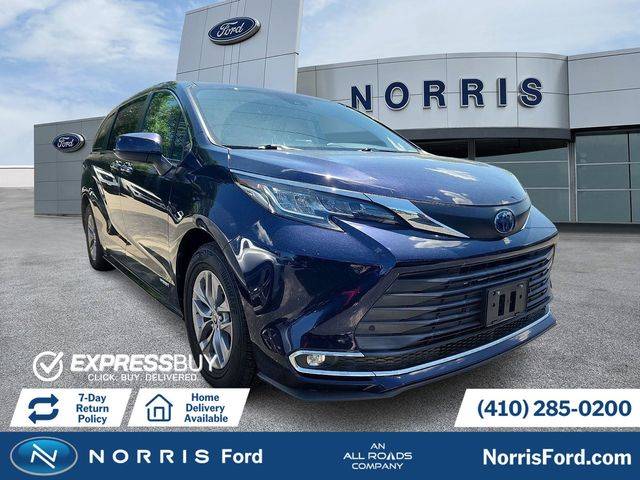 2021 Toyota Sienna XLE FWD photo