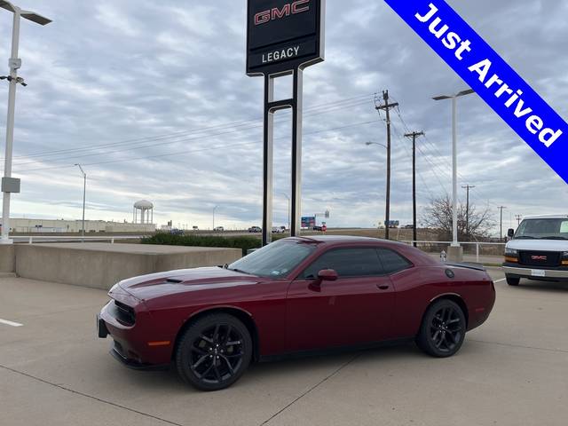 2021 Dodge Challenger SXT RWD photo