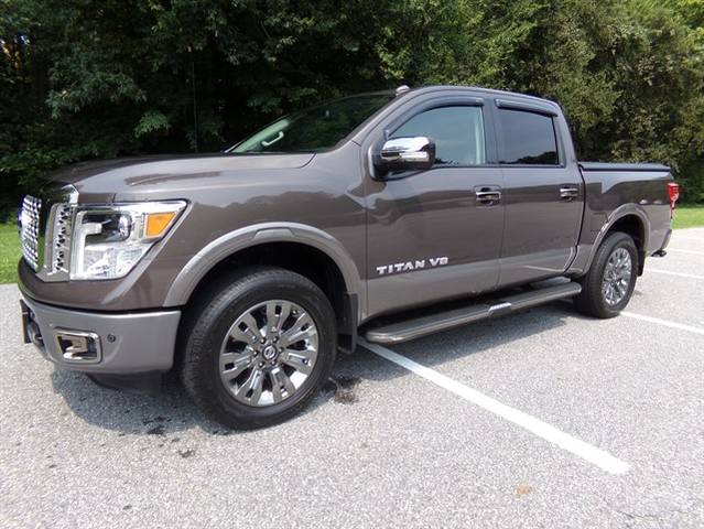 2019 Nissan Titan Platinum Reserve 4WD photo