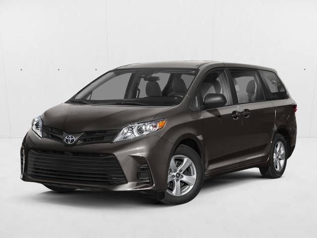 2019 Toyota Sienna LE FWD photo