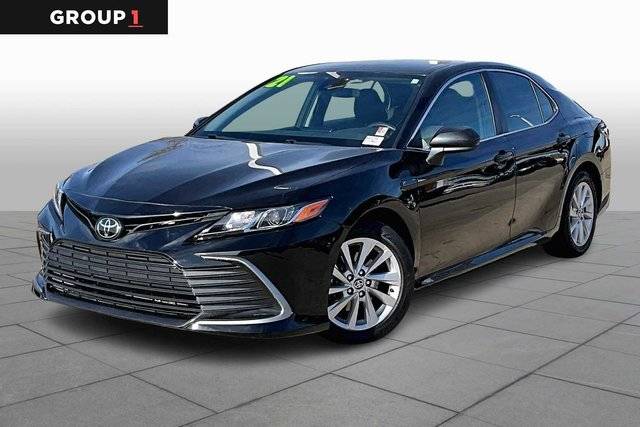 2021 Toyota Camry LE FWD photo