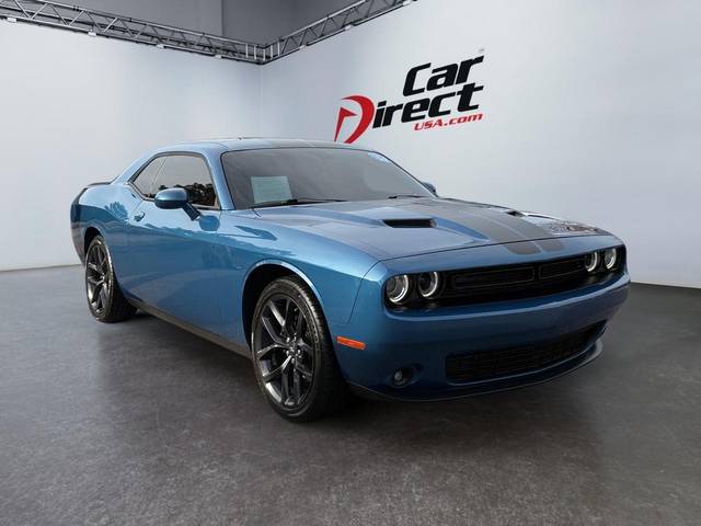 2021 Dodge Challenger SXT RWD photo