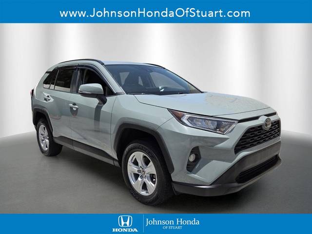 2021 Toyota RAV4 XLE FWD photo