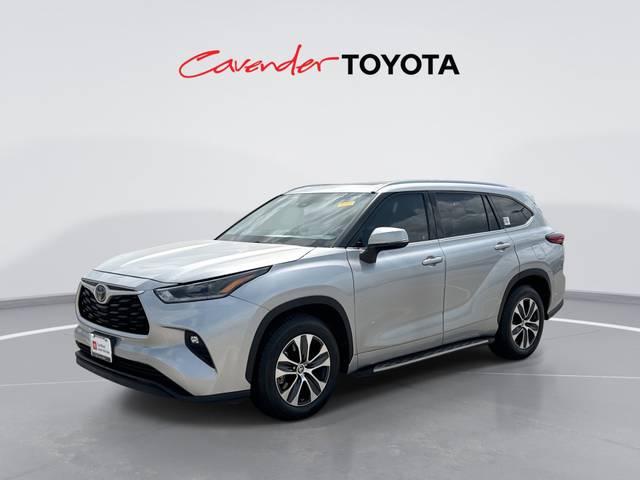 2021 Toyota Highlander XLE FWD photo