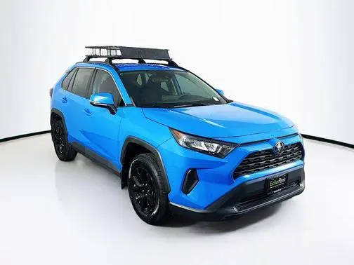 2021 Toyota RAV4 LE FWD photo